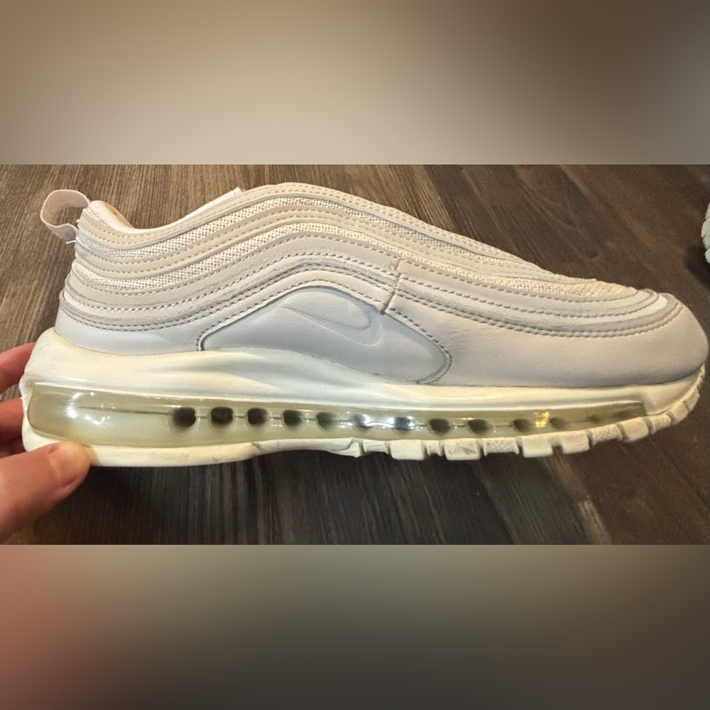 Nike Air Max 97 Triple White Women’s Size 9 Athletic Shoes